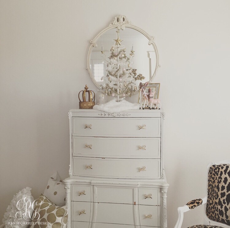 Pink and gold little girls room decorated for Christmas with leopard and white fur