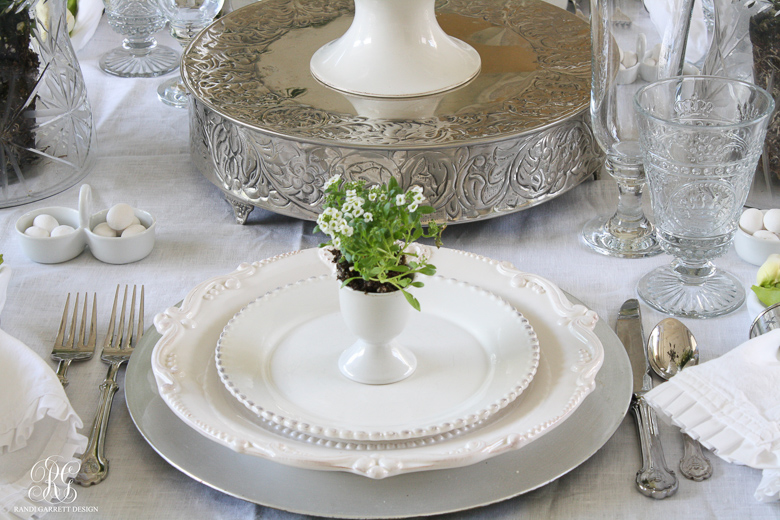 Easter place setting with egg cup arrangement
