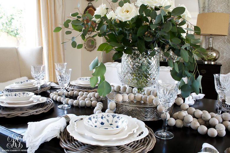 Easy elegant summer tablescape