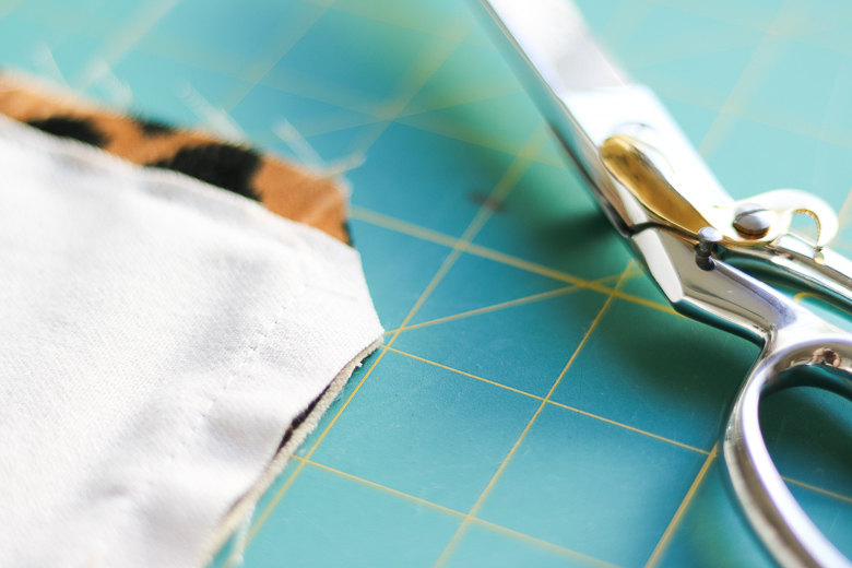 How to sew a table runner