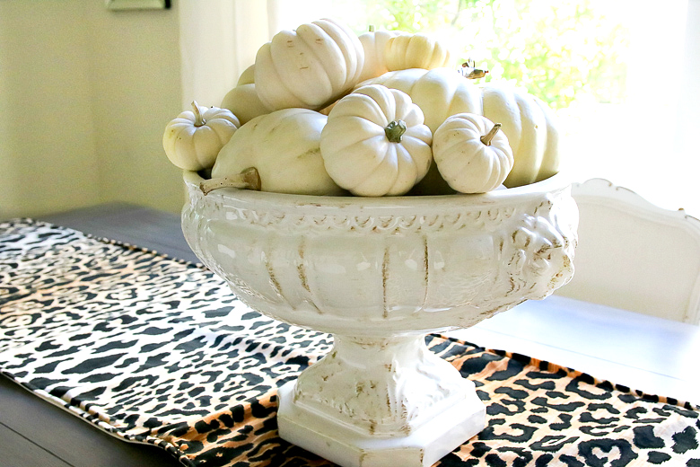white-urn-with-white-pumpkins