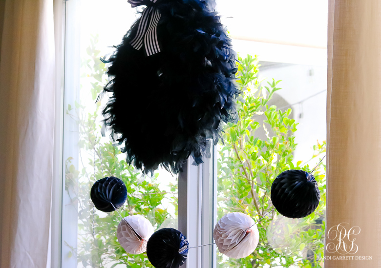 black-and-white-halloween-party-decorations