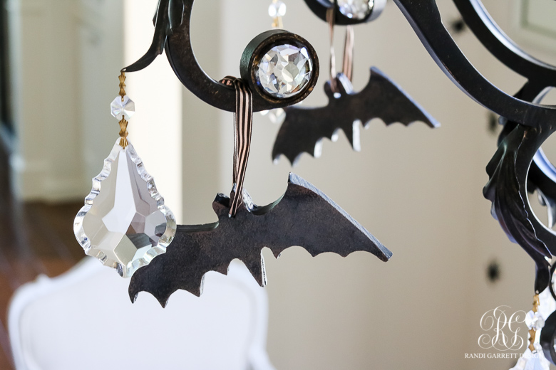 black-bats-kids-halloween-table