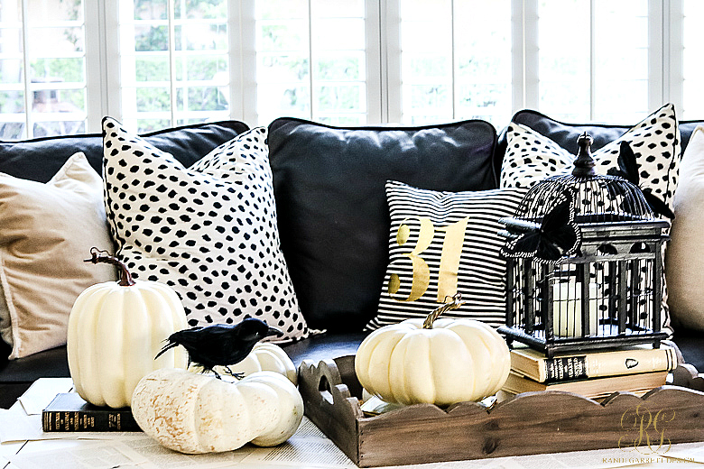 classy-black-and-white-halloween-coffee-table_