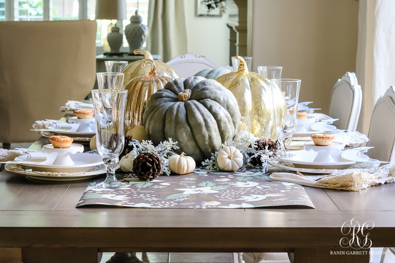 Children's Thanksgiving Table for the Design Savvy Mom