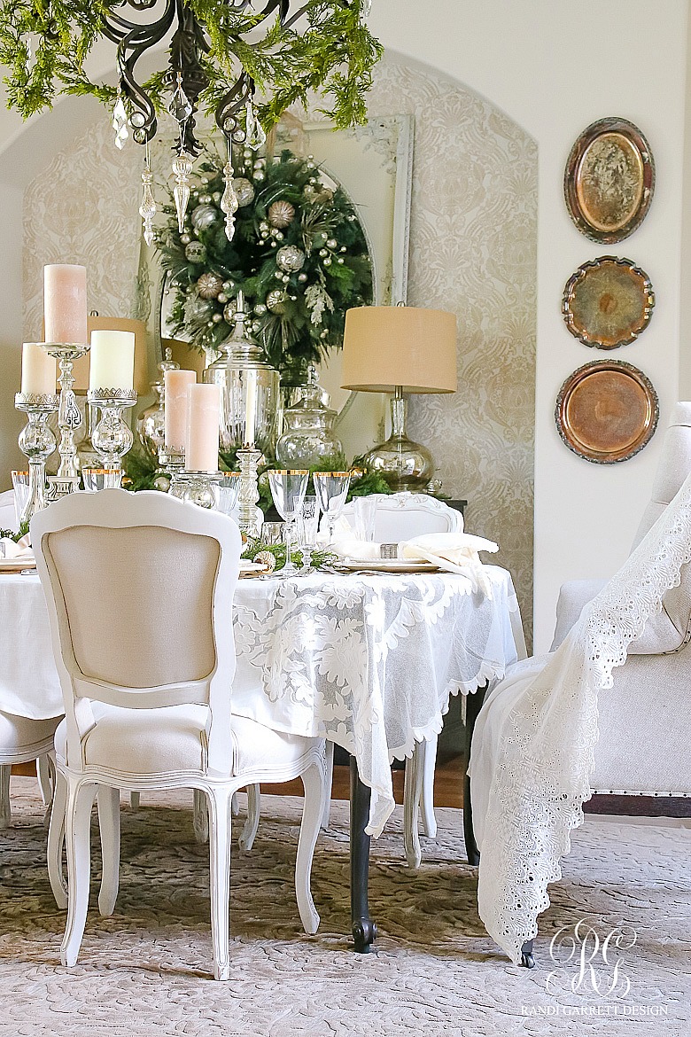 christmas-home-tour-white-and-gold-dining-room