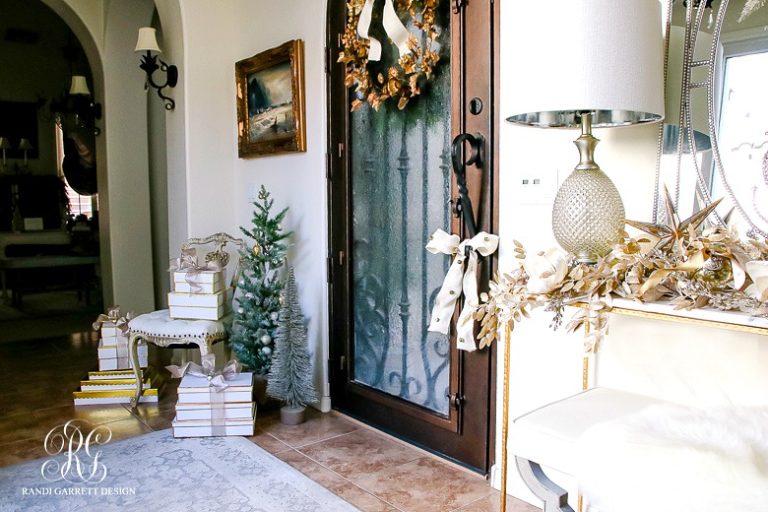 Deck the Halls Christmas Home Tour - Elegant Entryway