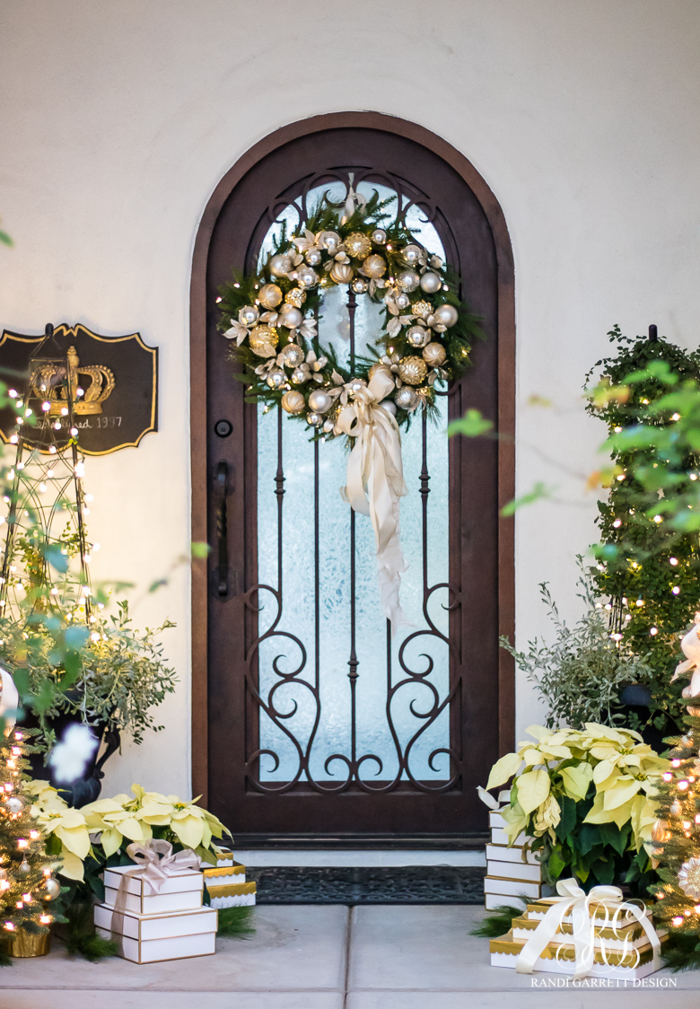 elegant-silver-and-gold-christmas-porch