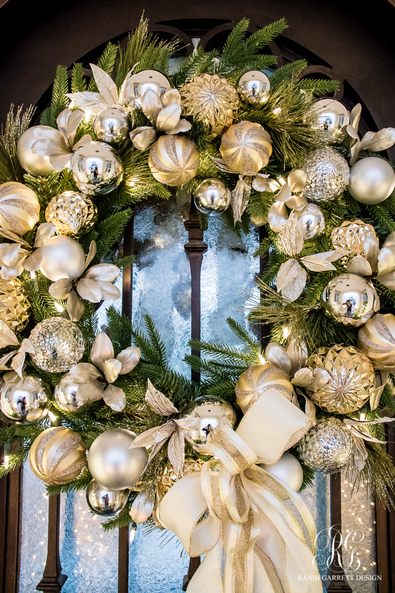 elegant-silver-and-gold-christmas-wreath