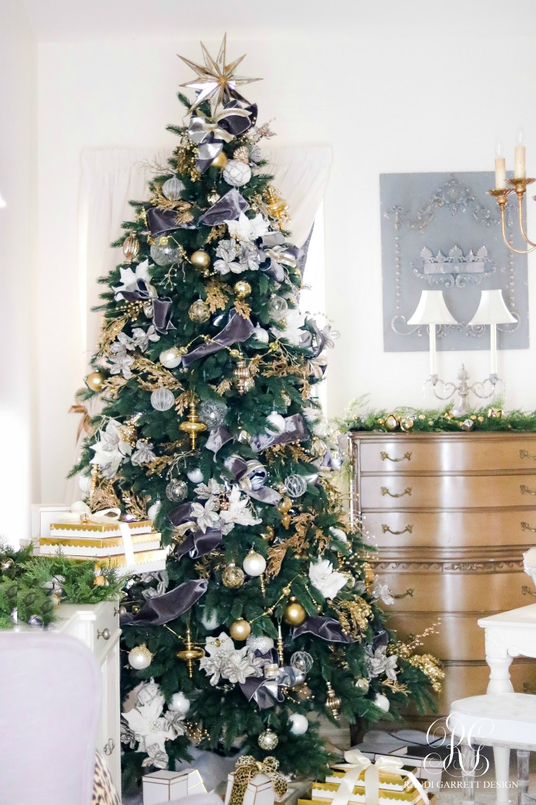 white-gold-gray-velvet-christmas-tree