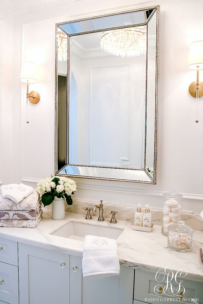 5 Stylish ways to Make your Bathroom Feel Custom