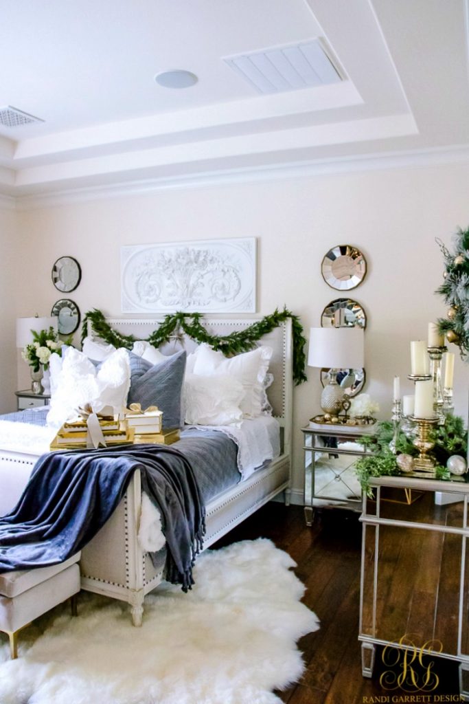 Elegant Gold Christmas Table Scape - Randi Garrett Design