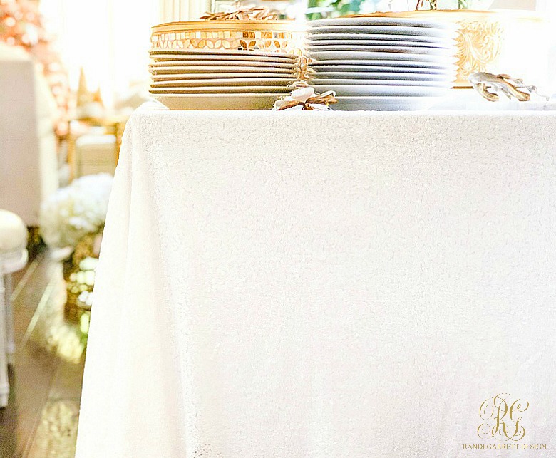 5 Entertaining Essentials That Every Host Should Have
