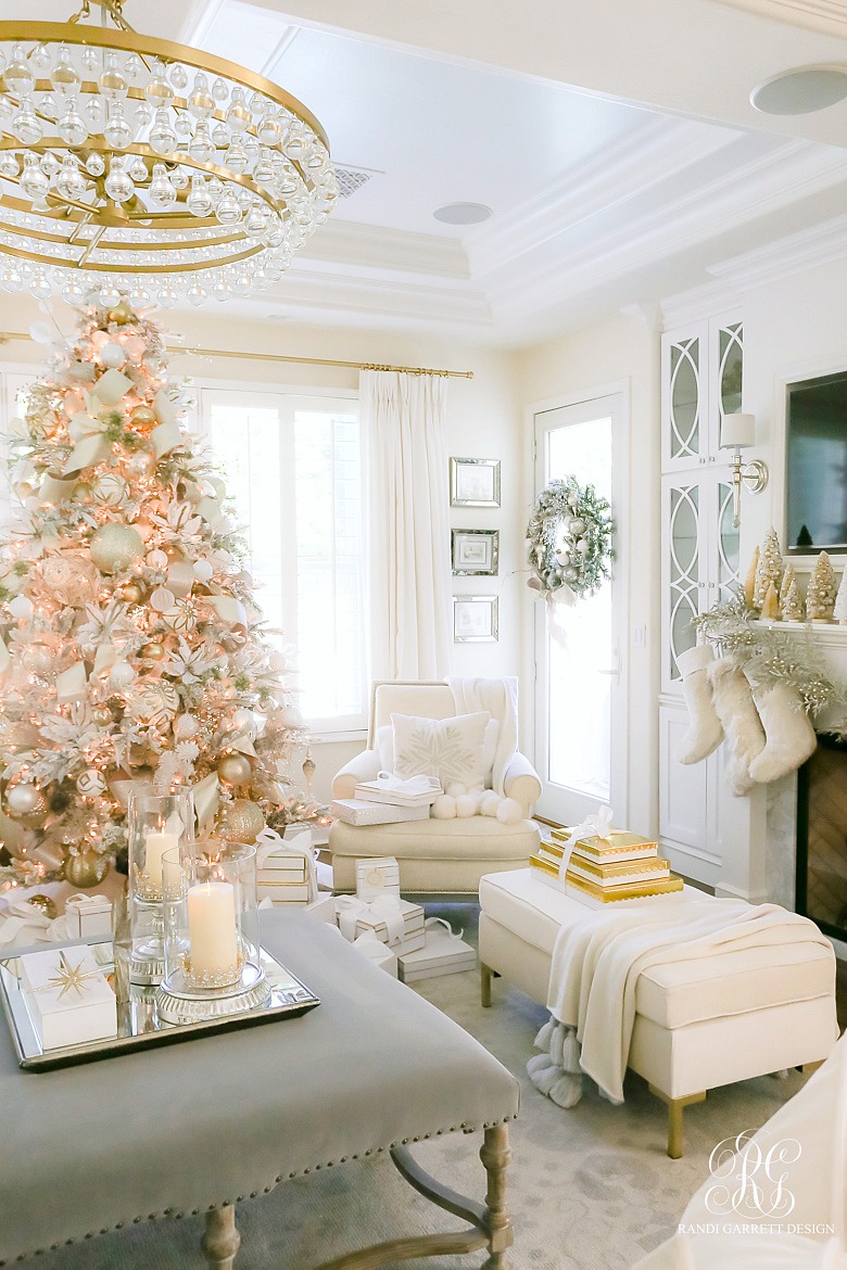 I'm Dreaming of a White Christmas Home Tour