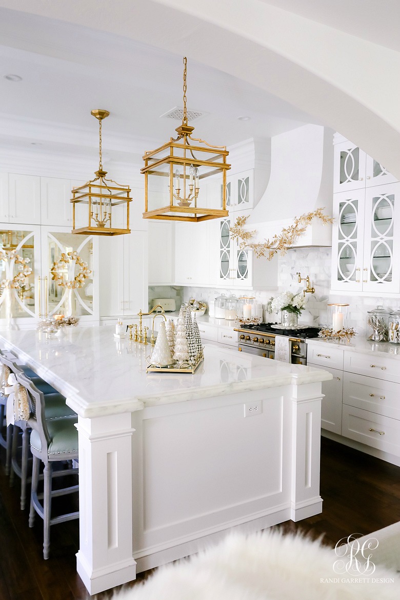 White Christmas kitchen 