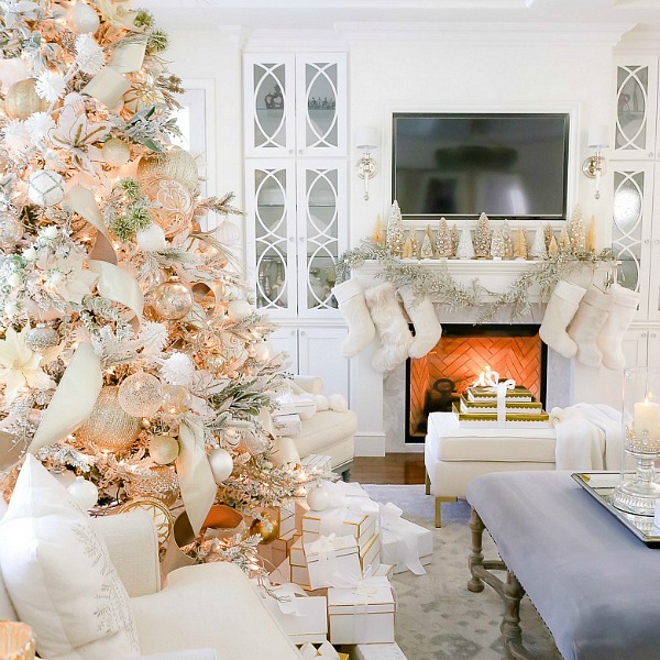 I\'m Dreaming of a White Christmas Home Tour - Randi Garrett Design