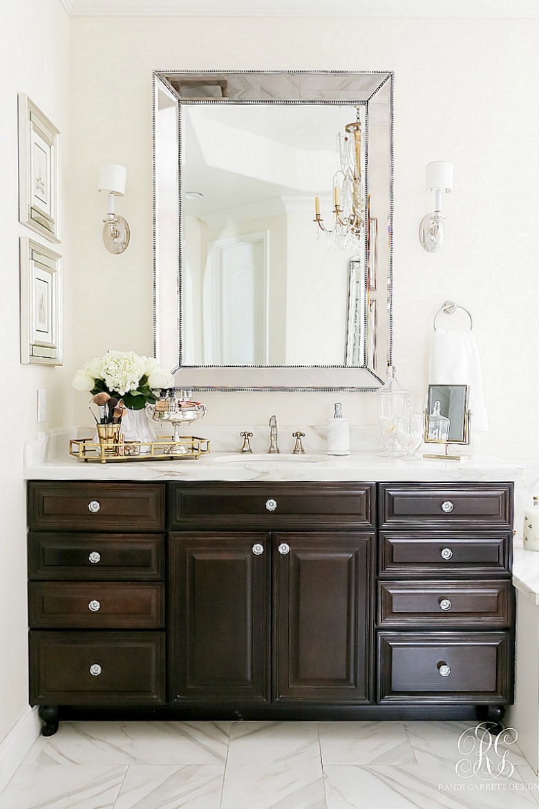 Stylish Storage Options for your Closet + Bathroom