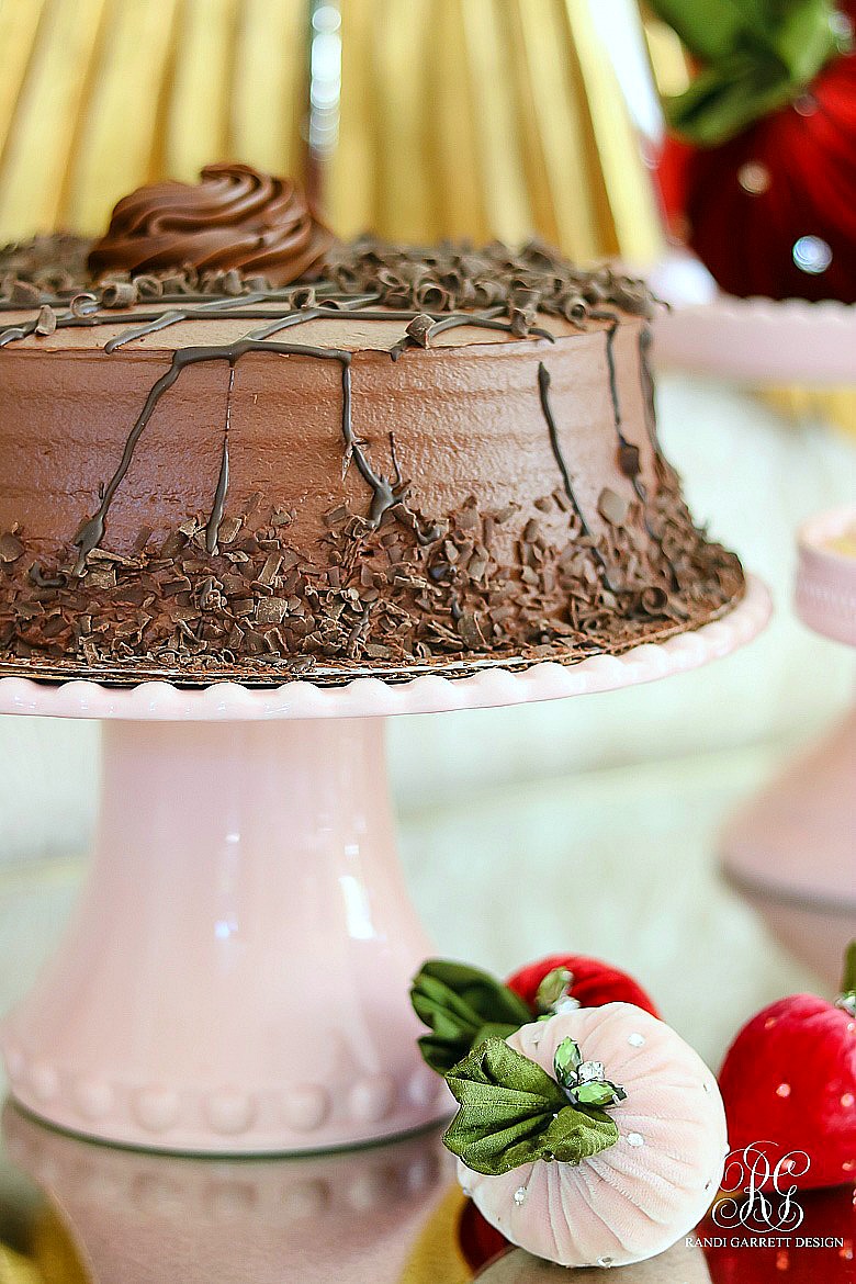 pink cake stand