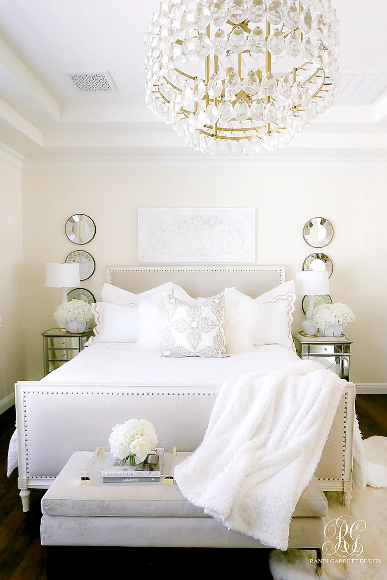 glam bedroom - luxurious master bedroom - white linens
