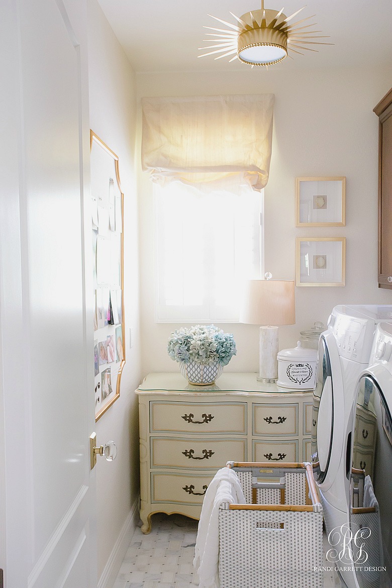 transitional laundry room