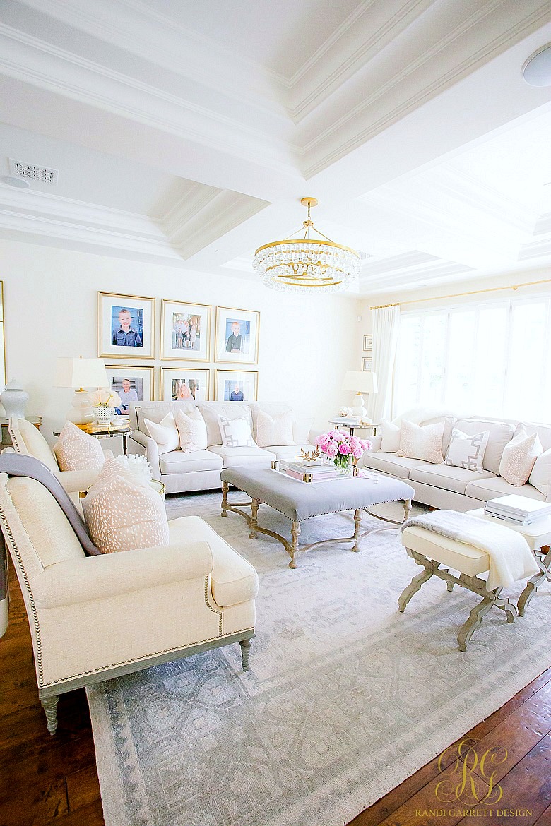 transitional living room