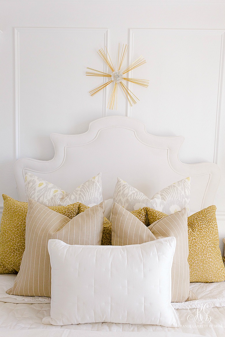 7 Ways to Style Pillows on Your Bed