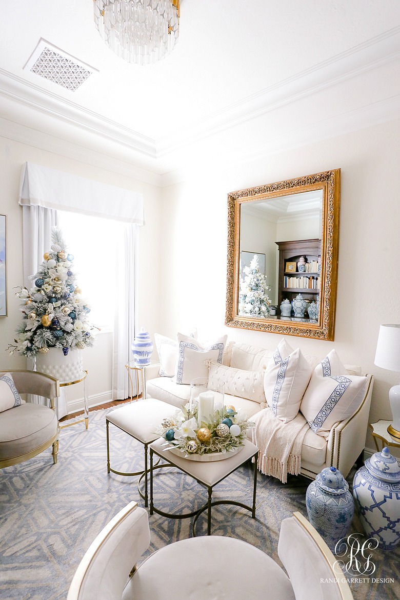 pretty christmas family room 