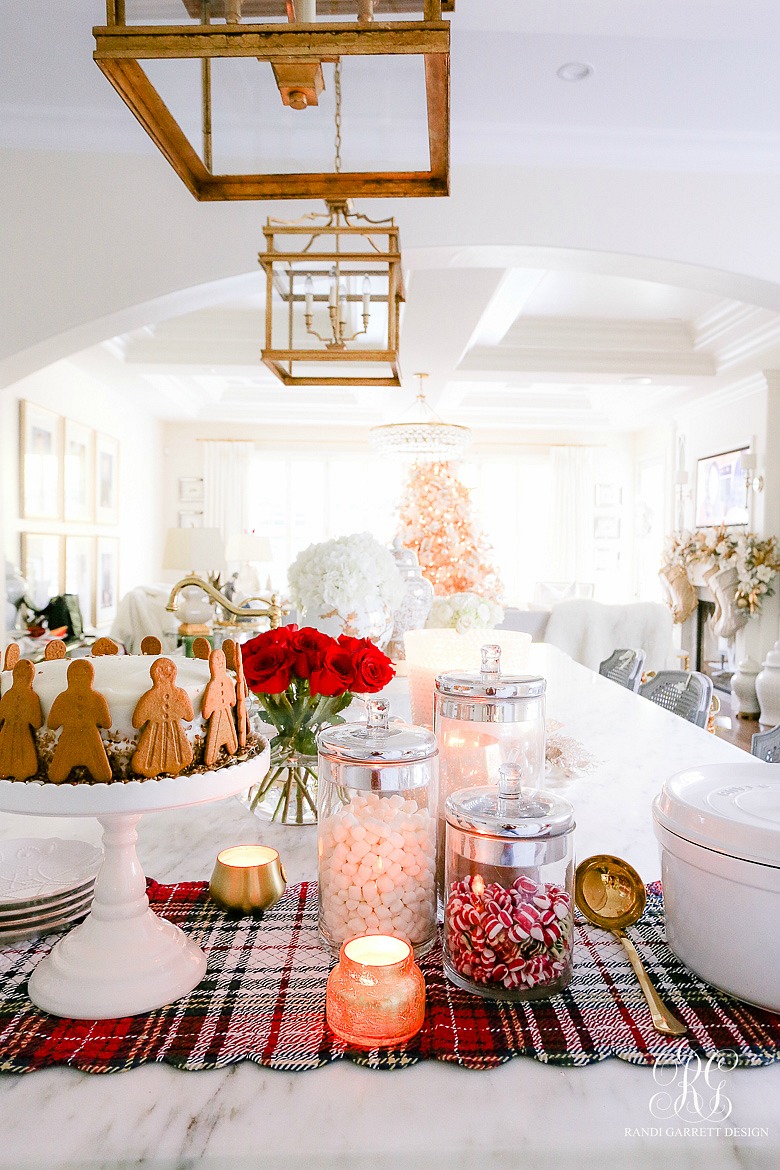 simple gingerbread cake hot cocoa bar