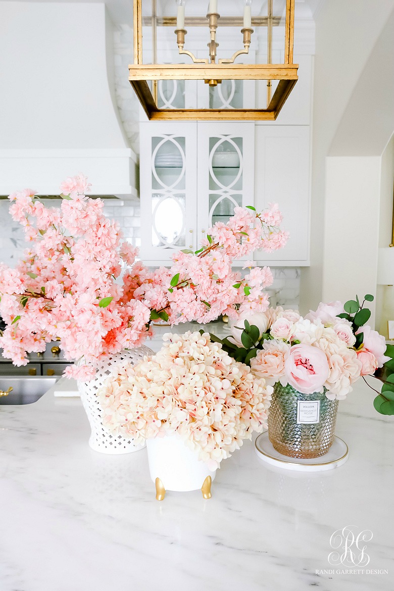  Simple Valentine's Day Faux Floral Arrangements