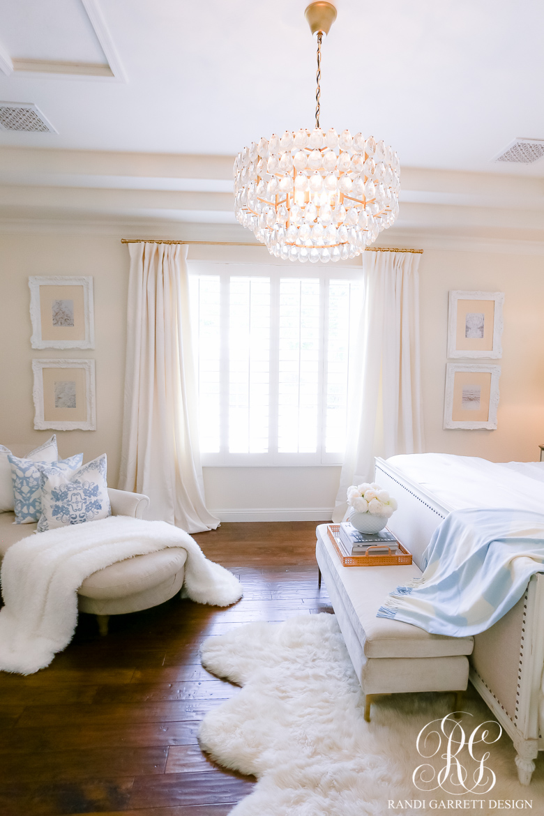 https://randigarrettdesign.com/wp-content/uploads/2020/03/French-Blue-and-White-Spring-Bedroom-26.jpg