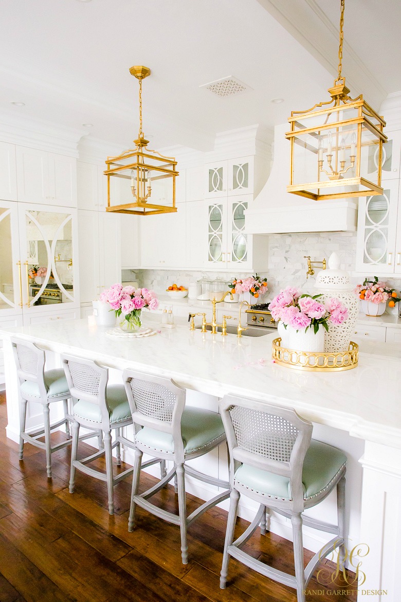 white elegant kitchen