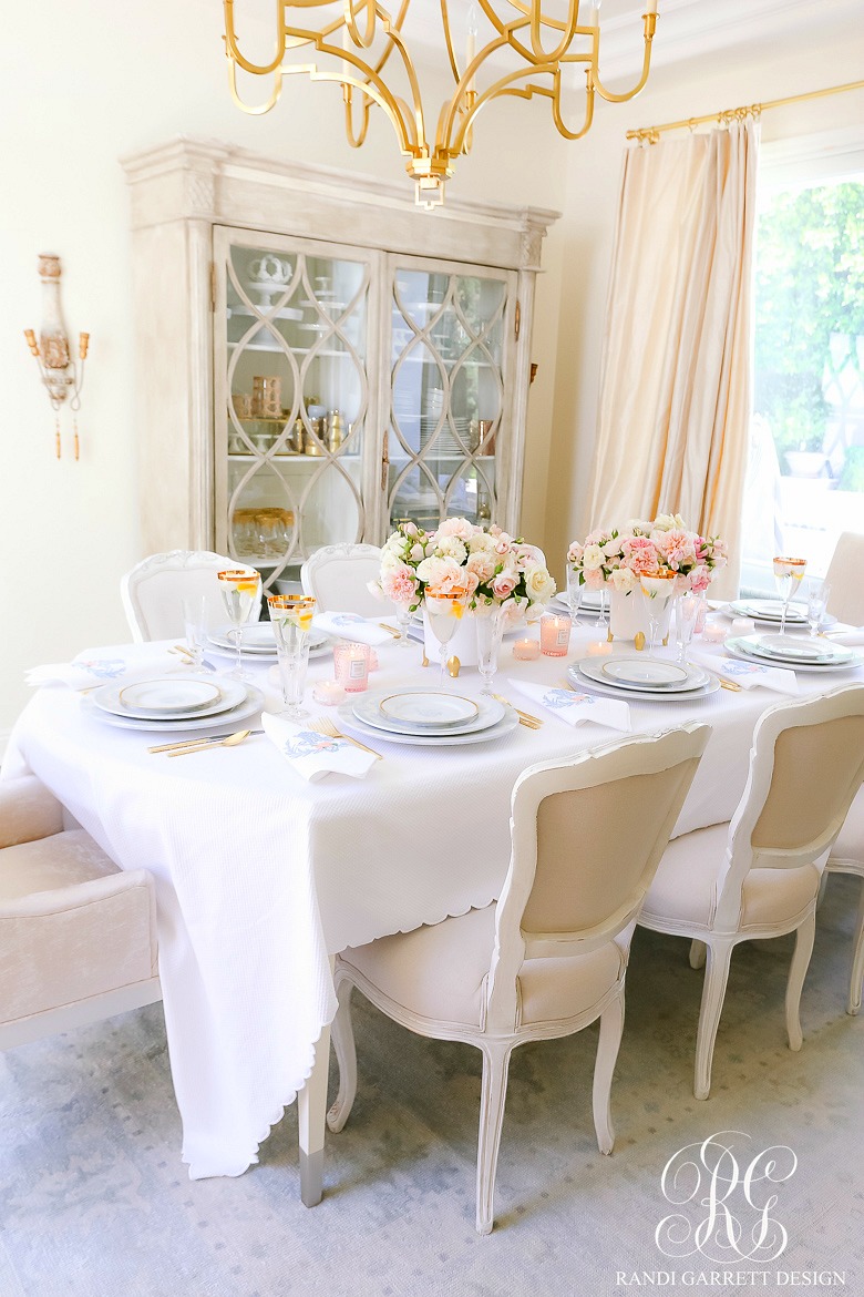 pretty dining room