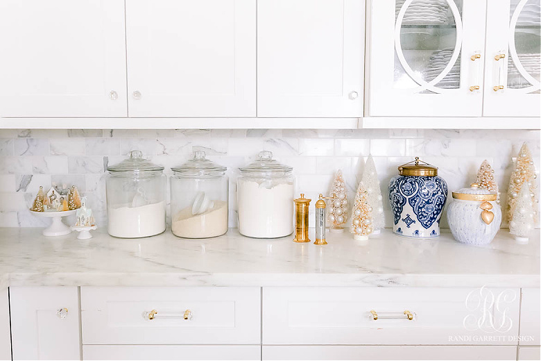 Christmas kitchen styling