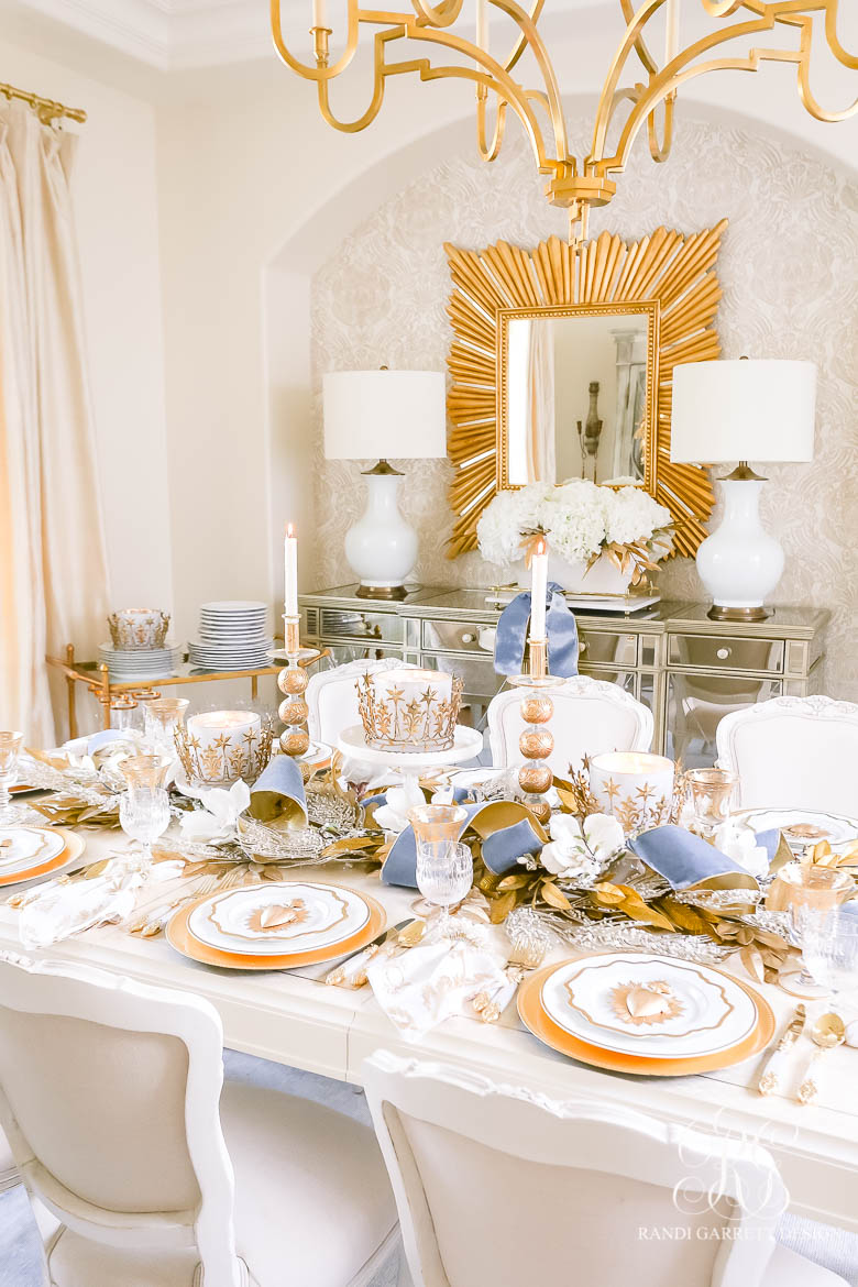 We Three Kings Christmas Table + Dining Room Tour