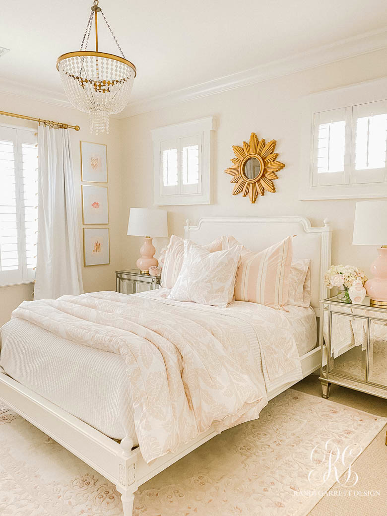 Tips for Choosing the Perfect Comforter - pink teen room