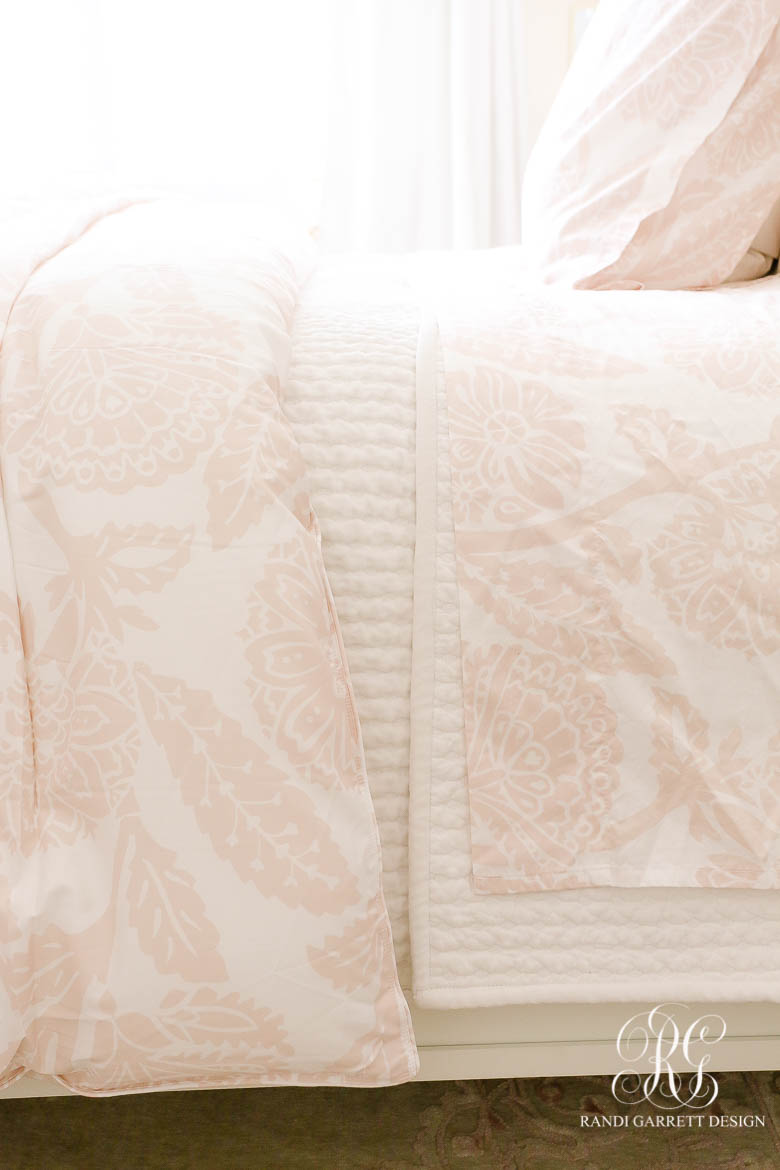 Tips for Choosing the Perfect Comforter