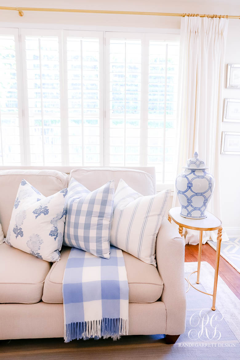 blue and white throw pillows