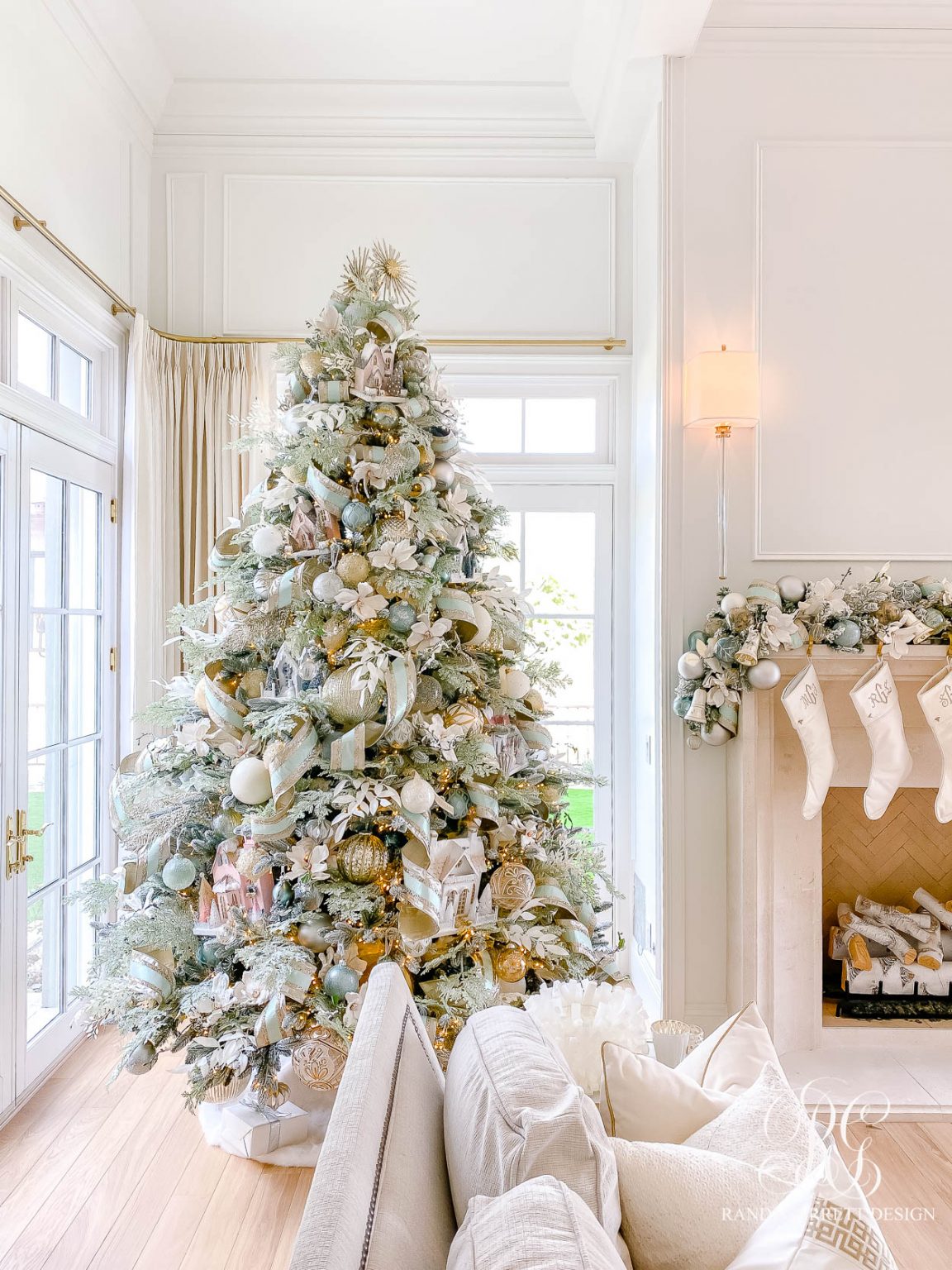 I'll be Home for Christmas Home Tour - Family Room - Randi Garrett Design