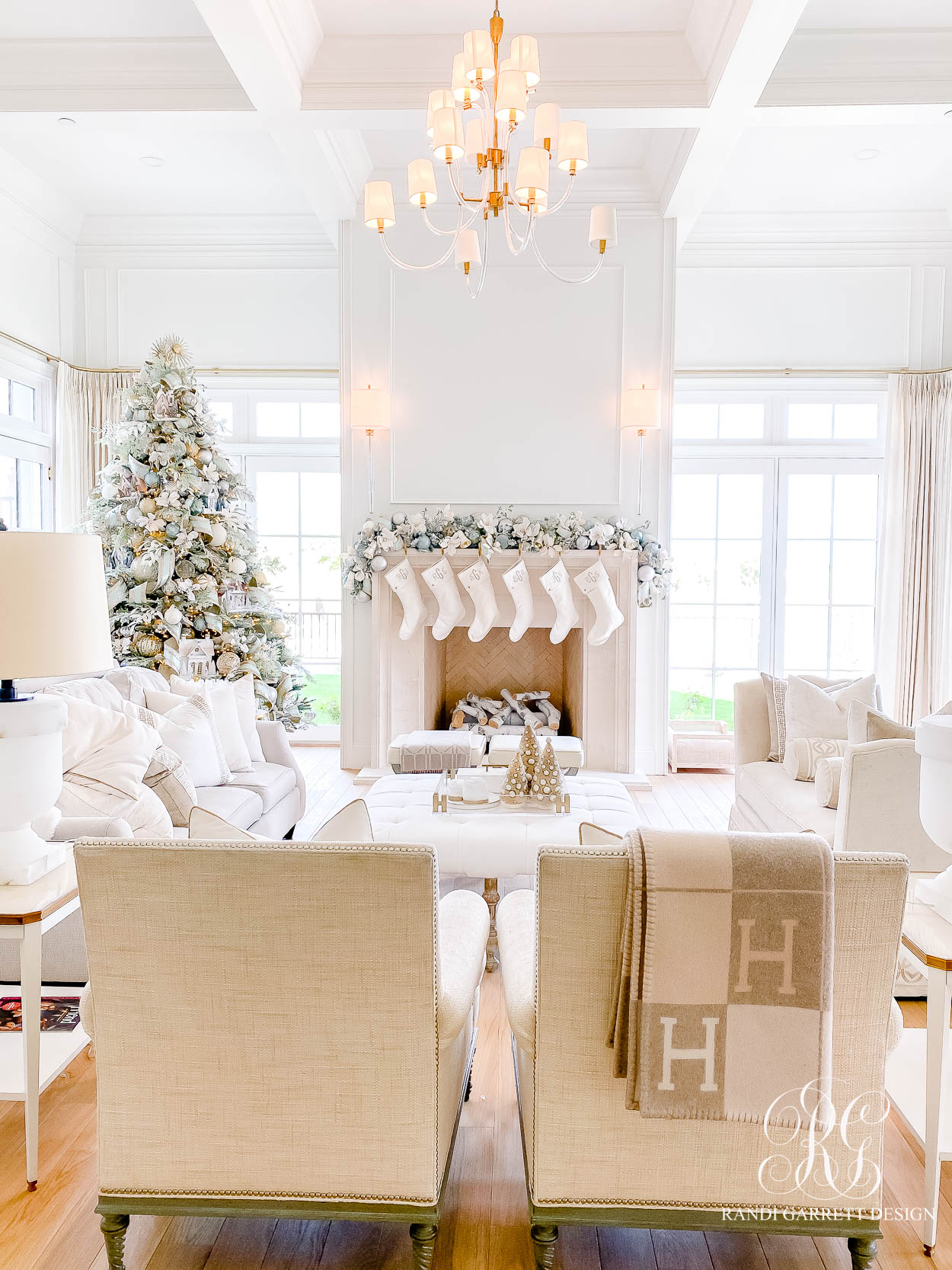 I'll be Home for Christmas Home Tour - Family Room Christmas decor