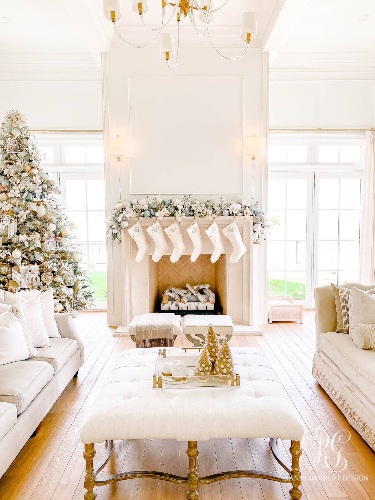 I'll be Home for Christmas Home Tour - Family Room