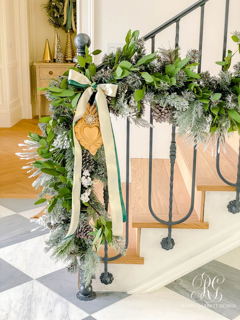 I'll Be Home for Christmas Home Tour - Christmas Porch & Entry - Randi ...