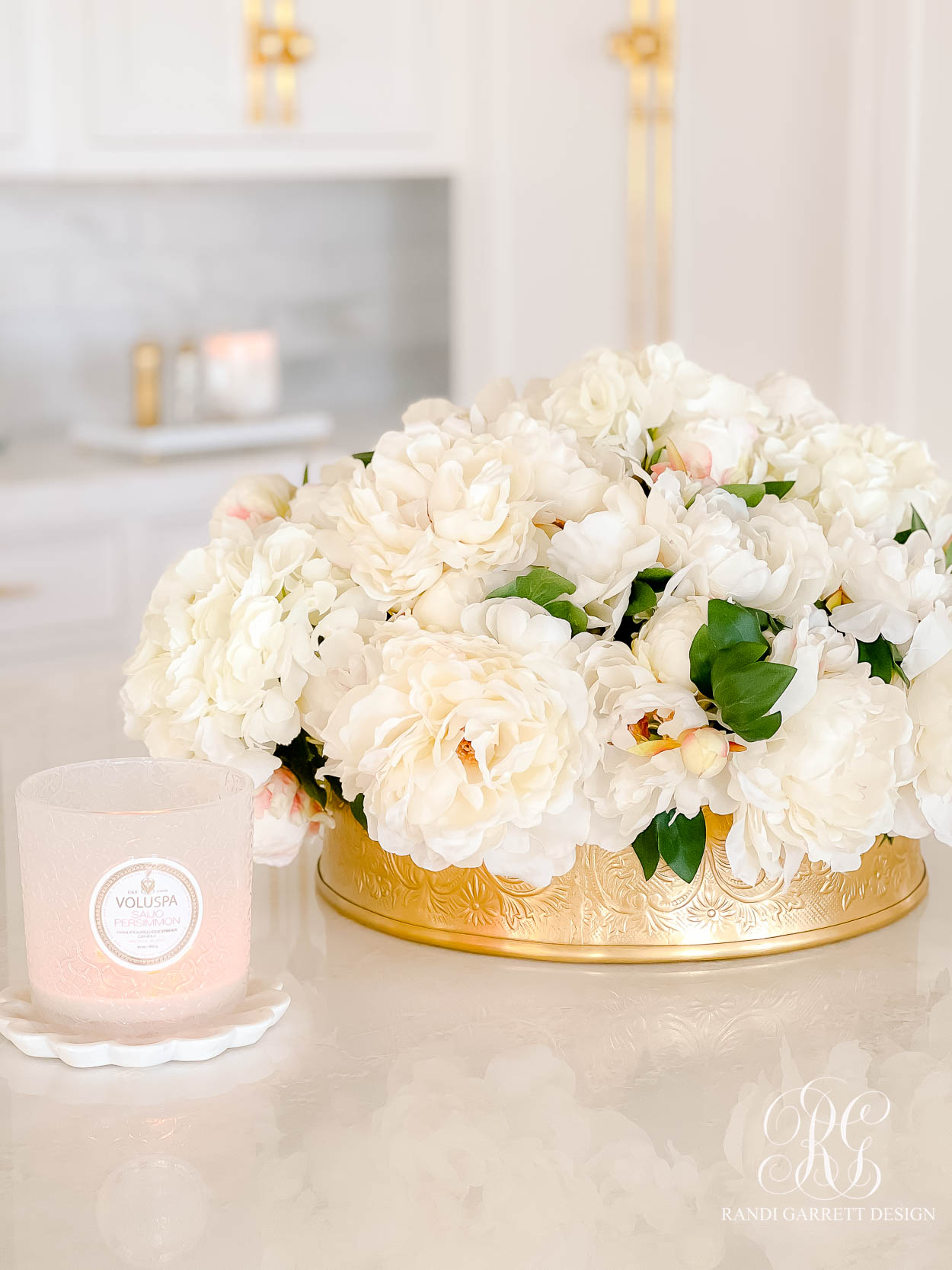 white peony arrangement 