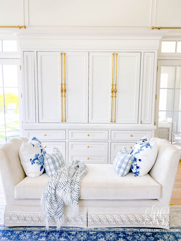 Simple Spring Decor Ideas for your Family Room - Randi Garrett Design