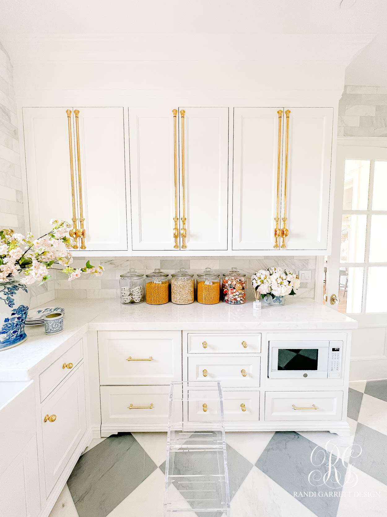 https://randigarrettdesign.com/wp-content/uploads/2022/05/Butlers-Pantry-Reveal-102.jpg