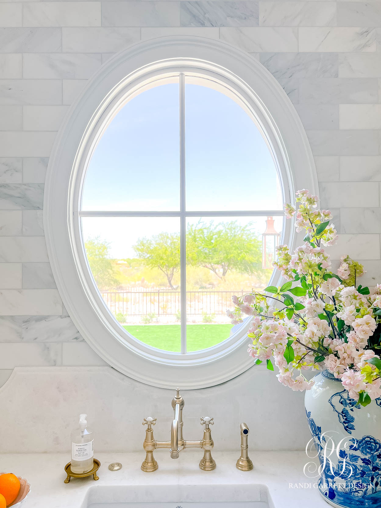 oval window butler's pantry