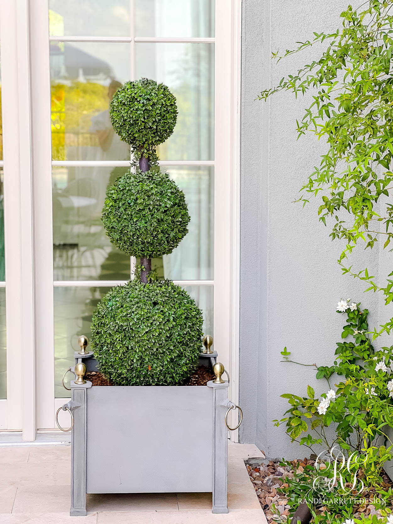 outdoor topiary