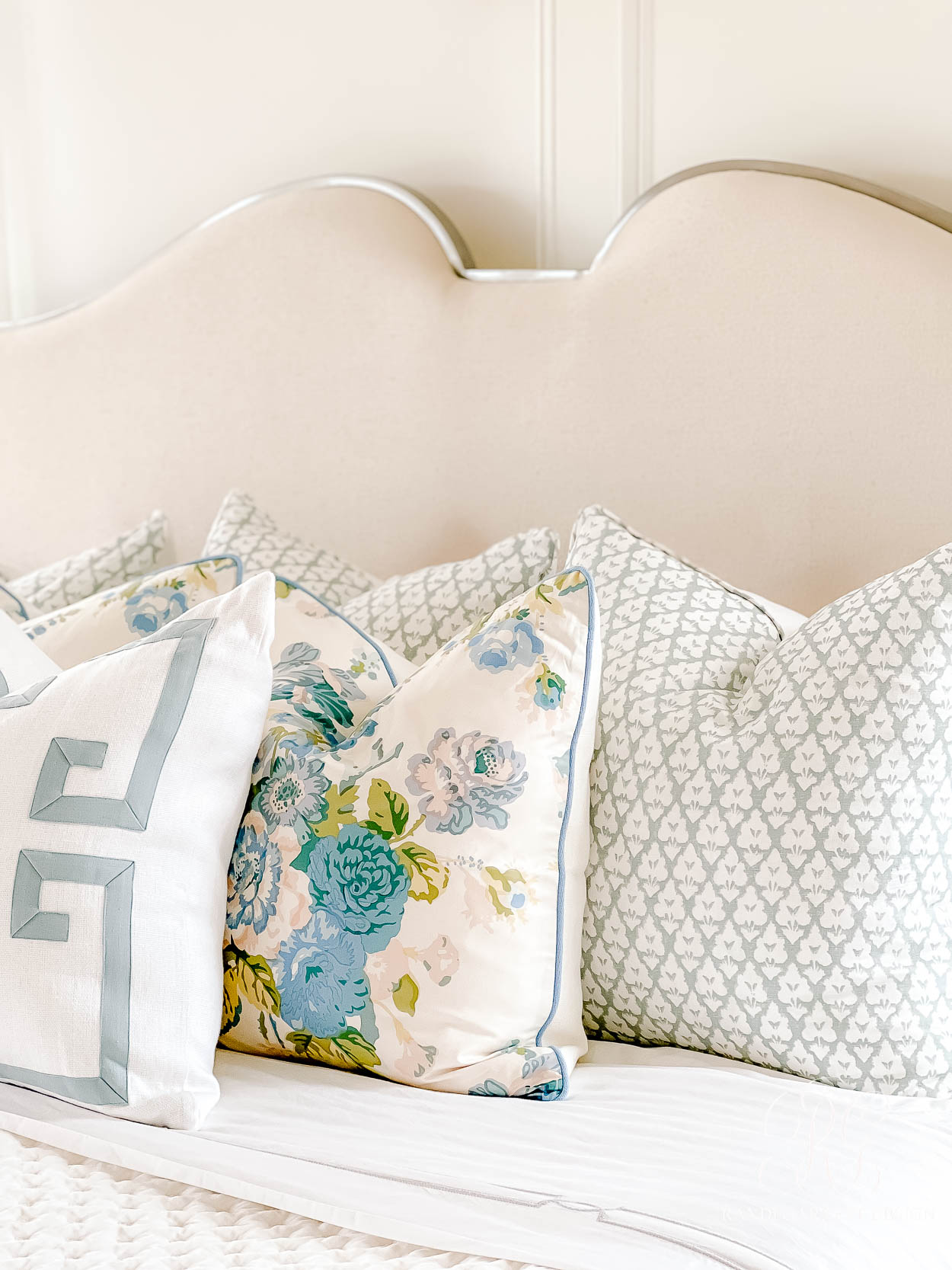 7 Ways to Style Pillows on Your Bed - Randi Garrett Design