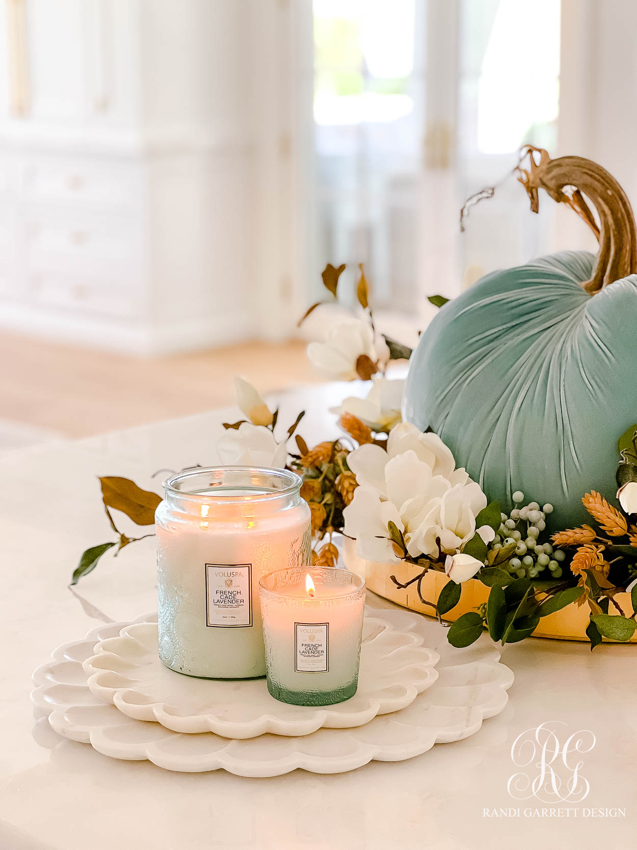 fall candle styling 