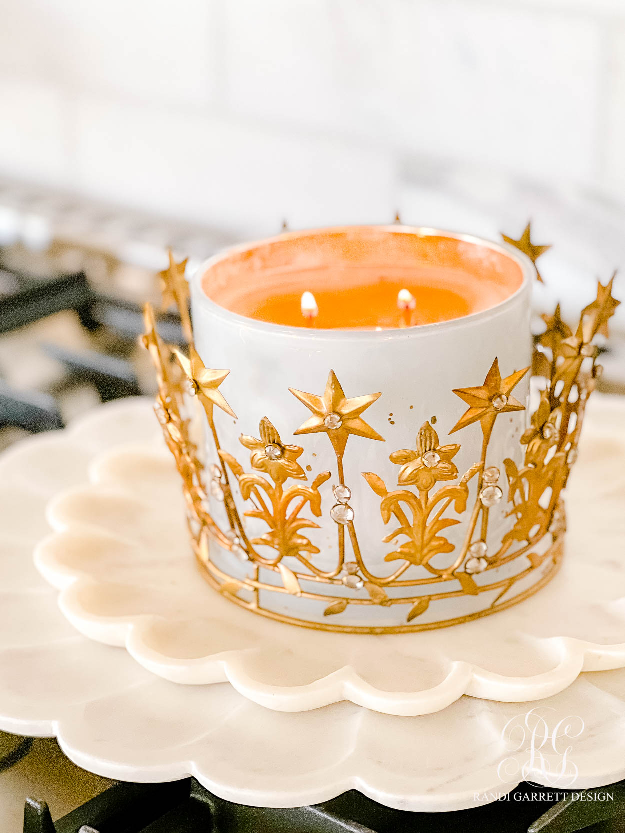 marble petal tray crown candle 