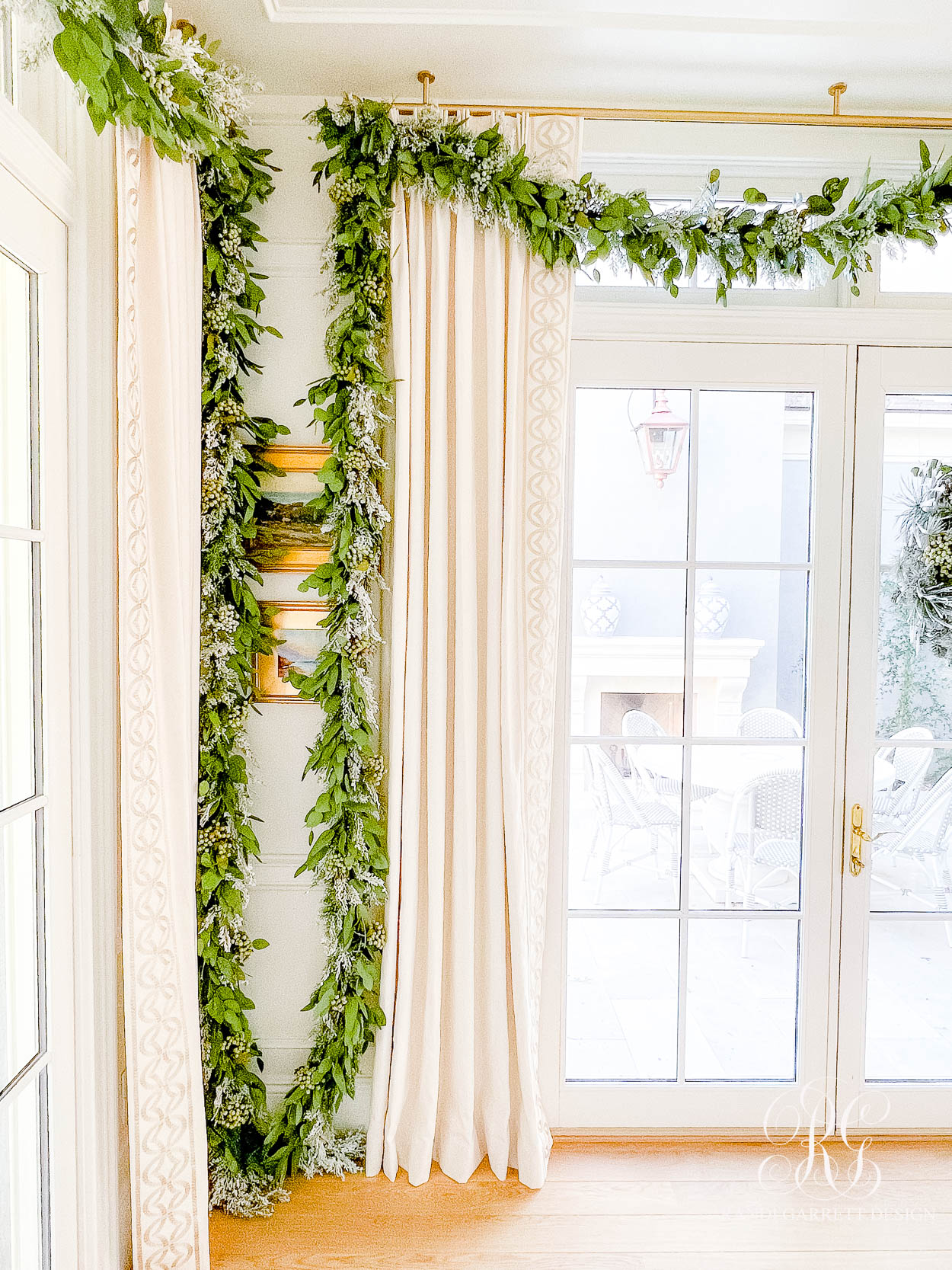 Christmas dining room french doors Christmas garland